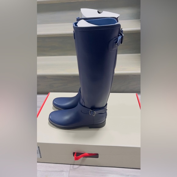 New with box HUNTER BOOTS - Picture 2 of 5